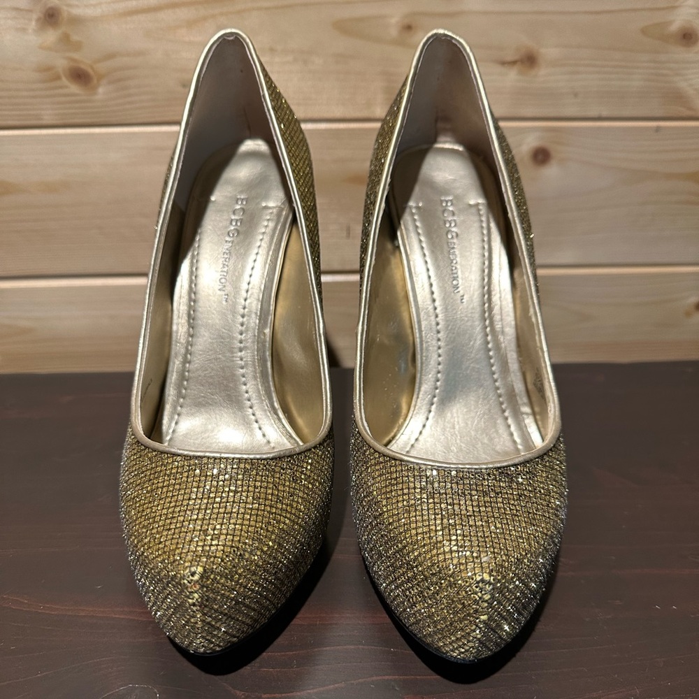 BCBGeneration glitter gold platform pumps size 6.5